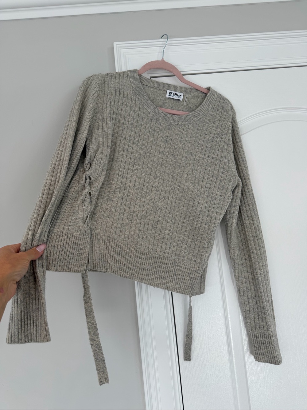 Ribbed Knit Crewneck Wool Sweater in Grey